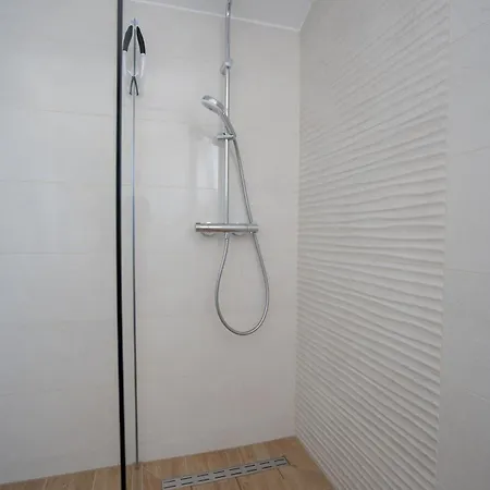 Apartmani Ferdinanda Kustići Kültér fotó