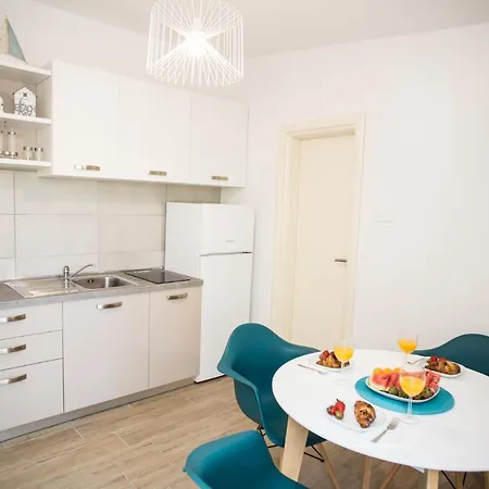 Apartmani Ferdinanda Kustići Kültér fotó