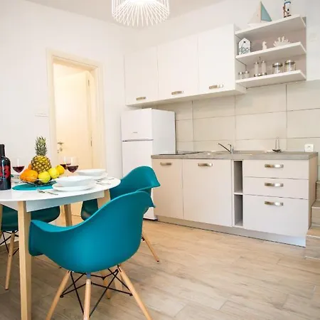 Apartmani Ferdinanda Kustići Kültér fotó