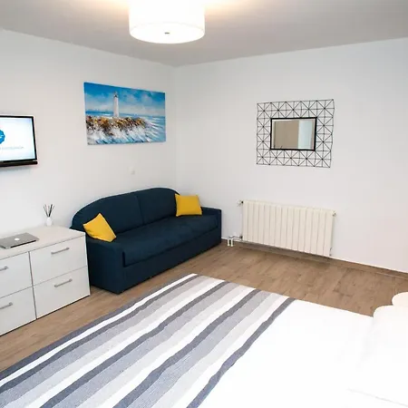 Apartmani Ferdinanda Kustići Kültér fotó