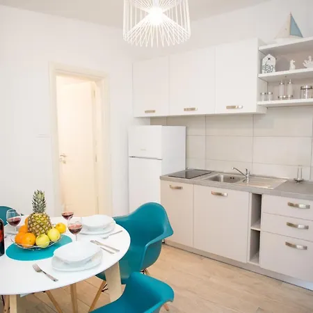 Apartmani Ferdinanda Kustići Kültér fotó