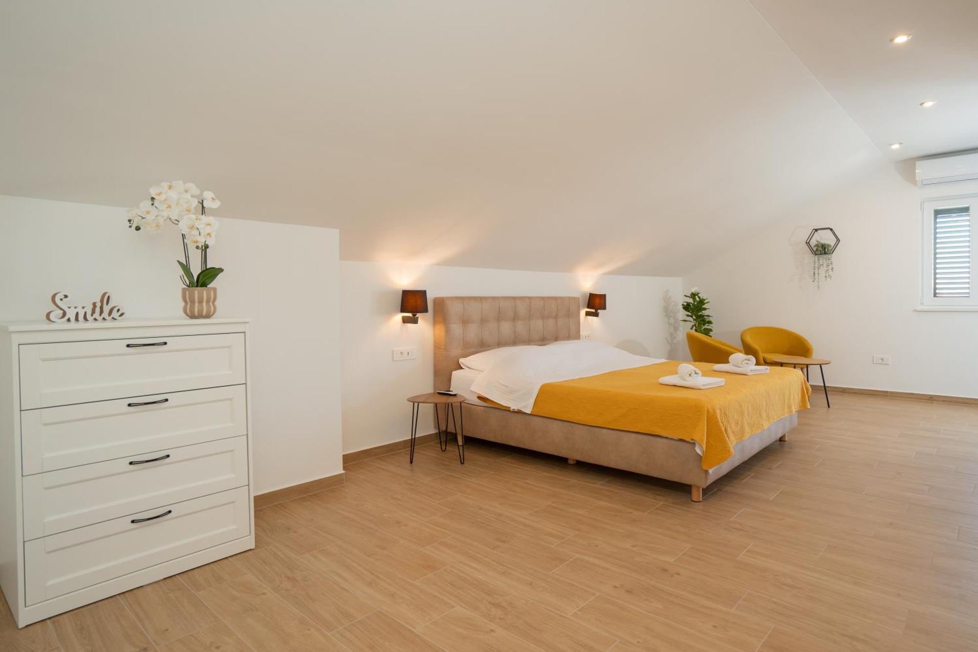 Ferdinanda Apartment *